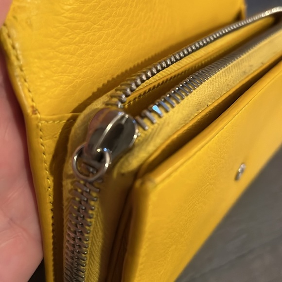 BALENCIAGA Yellow Clutch Wallet With Chain - Picture 5 of 15